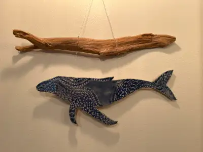 Décoration murale baleine en céramique, View more