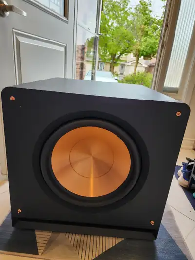 Klipsch rp-1600sw Too big for my space Retails $3199+tax Selling for $2340 Like new condition ======...