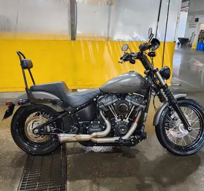 Looking for my motorcycle, bike was sold by a Jamie brown in calgary who was NOT THE OWNER while sto...
