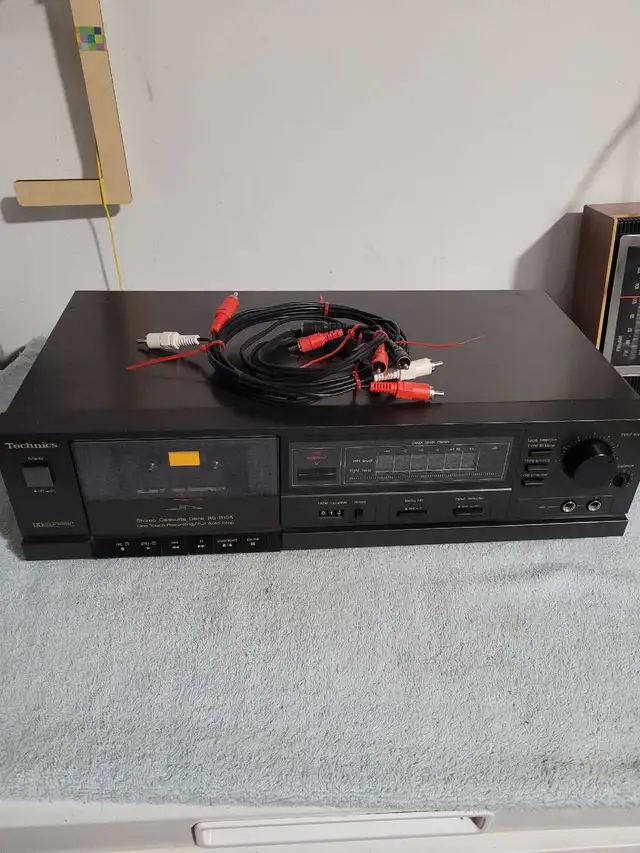 Technics Stereo Cassette Deck in Stereo Systems & Home Theatre in Red Deer - Image 2
