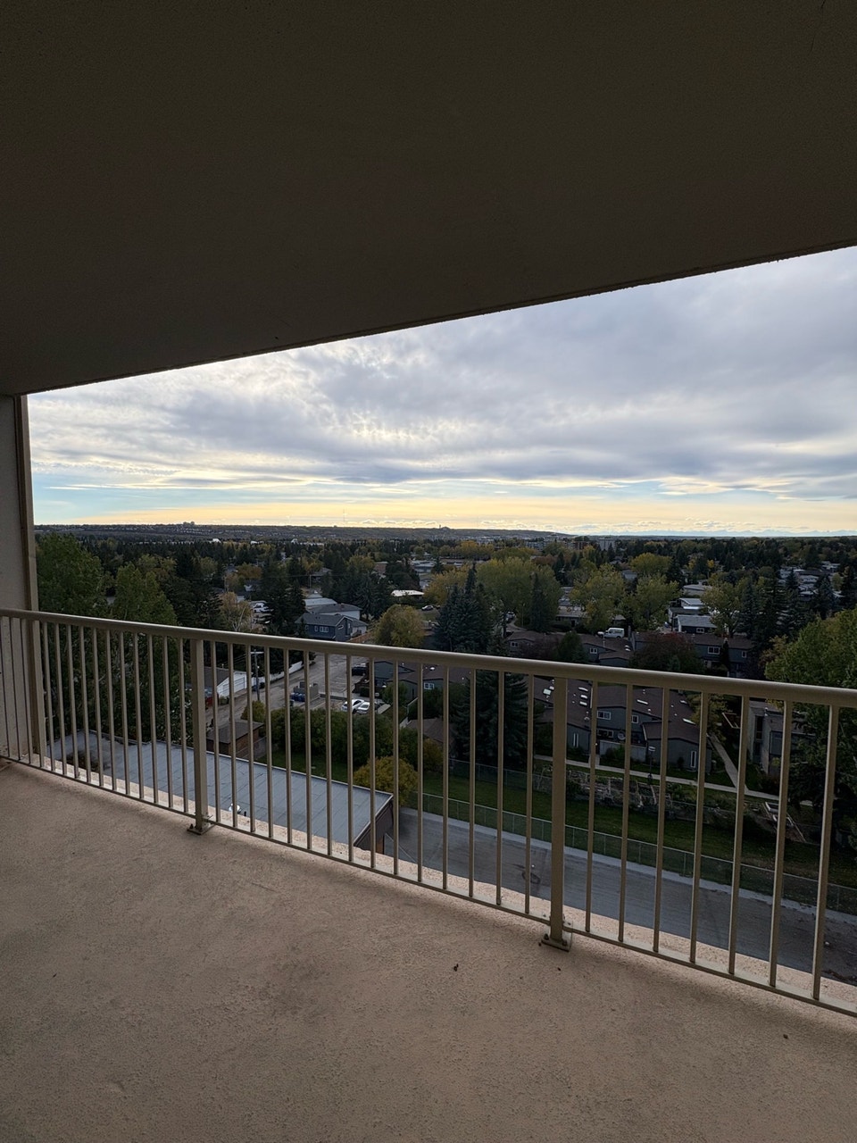 Bright 1-Bedroom in Varsity – Lease Takeover 2