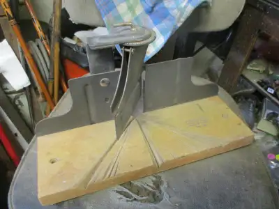 Selling quickly at $15.00 ....super condition......everything moves freely.........its 4 1/2 inches...