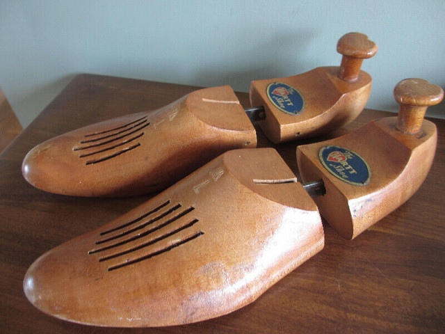Vintage Branded Shoe Trees Stretchers - Dacks, Hartt, Bally in Arts & Collectibles in New Glasgow - Image 3