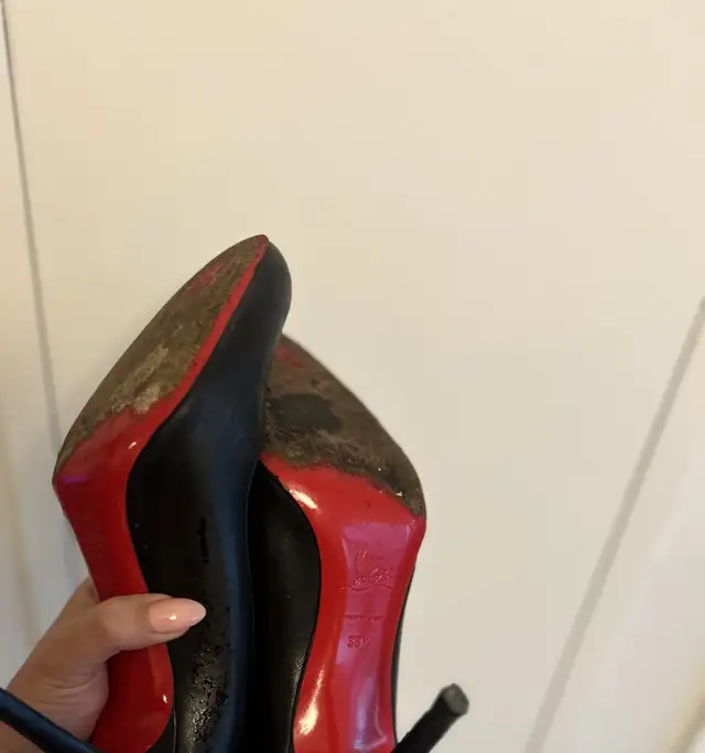 Authentic Christian Louboutin - size 7.5 Great Condition in Women's - Shoes in City of Toronto - Image 5