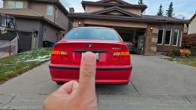 2004 BMW 320i in Cars & Trucks in Calgary - Image 4