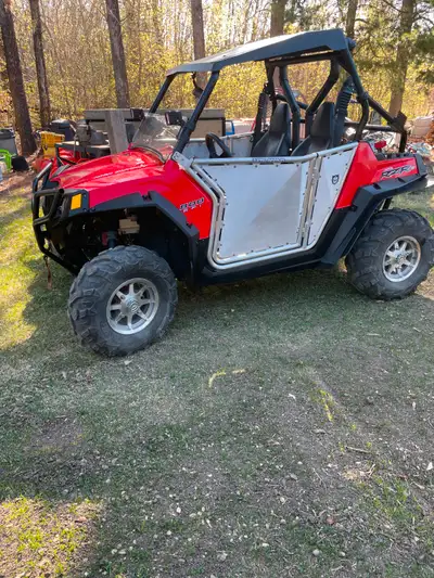 Great shape, comes with 4500 # winch, rear role bar, doors, led front lights, storage box and polari...