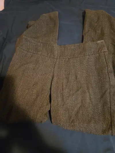 Free womens pants - size 4, View more