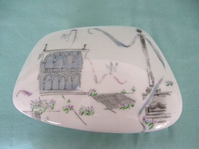 BOITE PORCELAINE /ROSENTHAL GERMANY/VINTAGE PORCELAIN BOX c1930 dans Art et objets de collection  à Ouest de l’Île - Image 4