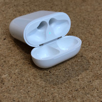 Apple AirPods 1st & 2nd Gen Lightning Charging Case Only A1602