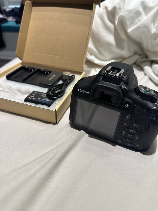 canon camera eos 2000d in Cameras & Camcorders in City of Toronto - Image 2