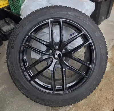Toyo GSI-6 observe winter tires 235/55R20102H with aluminum rims and sensors. Came off a 2022 Cadill...