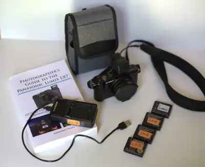 Panasonic LUMIX DMC-LX7 W/LVF2 Viewfinder, View more