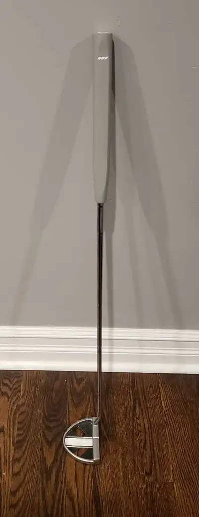 Adams Mallet Putter, New Grip, View more