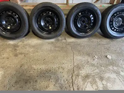 Honda Acura winter tires and rims with sensors 225 55R 17 Rims 5x120 Used for one season like new If...