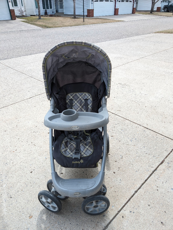 Stroller, Safety 1 st. foldable. in Strollers, Carriers & Car Seats in Calgary - Image 2