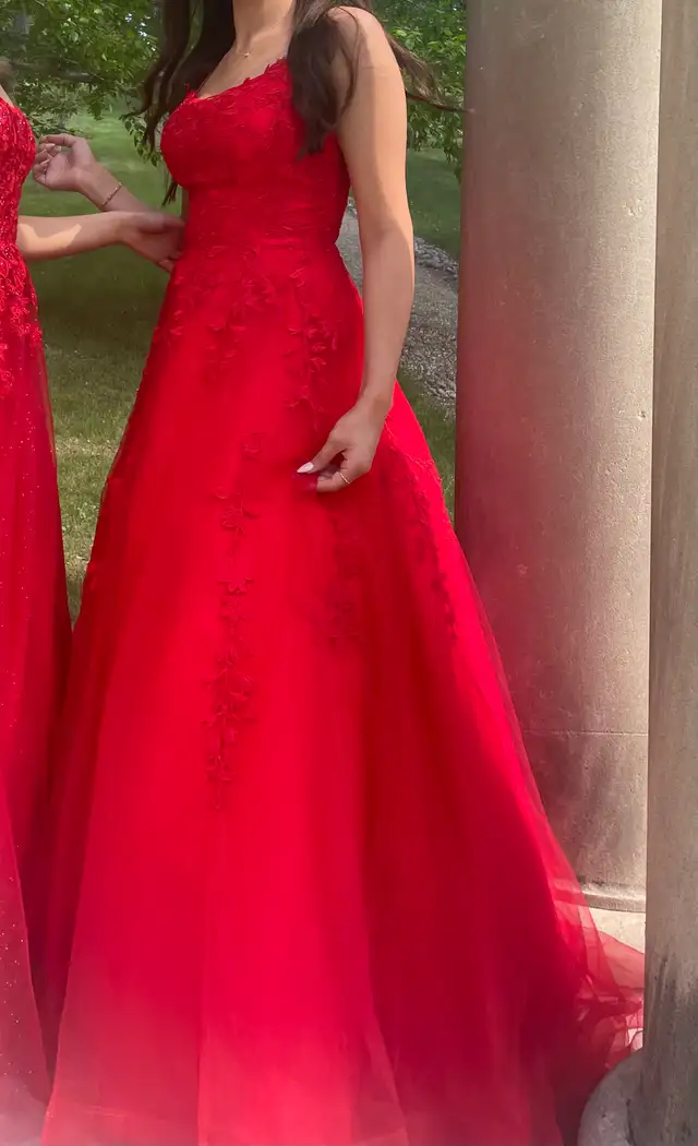 Grad/Prom Dress in Women's - Dresses & Skirts in Calgary - Image 3