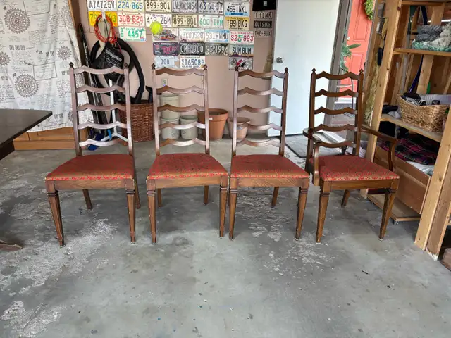 Duncan Phyfe table/4 ladderback chairs(need gone by weekend )63234653427585121