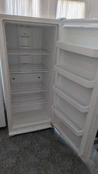 As-Is for parts only :Insignia 13.8 Cu. Ft. Freezer/Fridge.