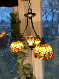 Tiffany chandelier light fixture, stained glass