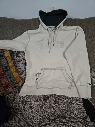 In very good condition men's size S can also be used for a woman.