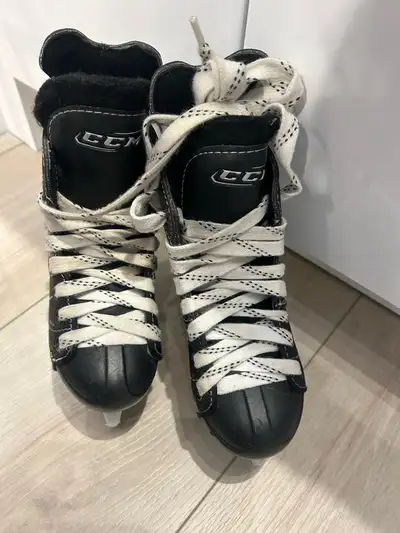 NWOT Black CCM Intruder Hockey Skates Size 11 Junior, View more