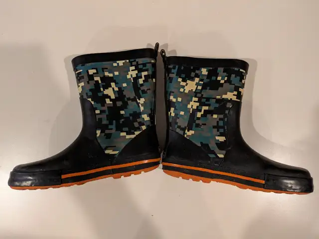 Botte de pluie in Kids & Youth in Longueuil / South Shore - Image 2