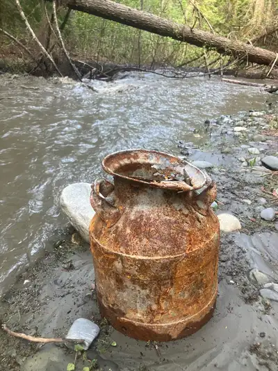 gold claim on putnam creek at the lower end of the creek grate for hand work or to up you game to eq...