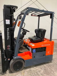 Toyota Electric Forklift , triple stage mast side shifter