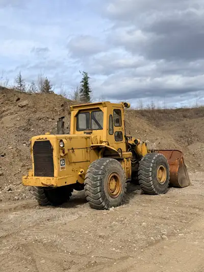 Great old cat 966c wheel loader been only used as a snow removal machine for the last 20 years. Alwa...