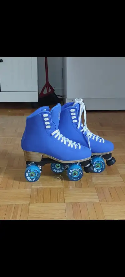 Womens Quad Rollerskates, View more