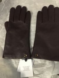 Ladies Coach tech leather gloves nwt
