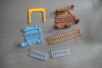 Lot of 6 pc Tracks Mattel Thomas  Take along Friends