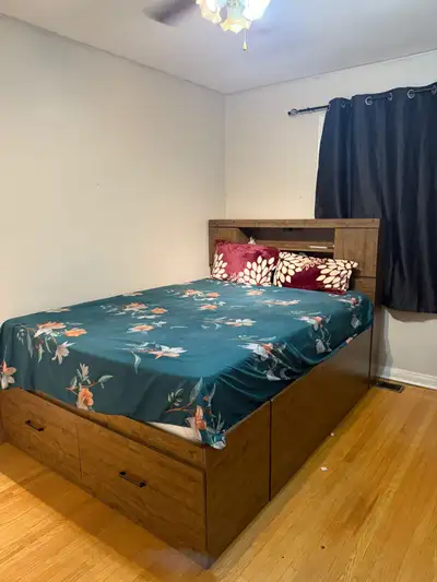 ✨ Room for Rent – Main Floor (Available January 1st) ✨ A well-maintained private and sharing furnish...