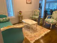 Antique style living room set