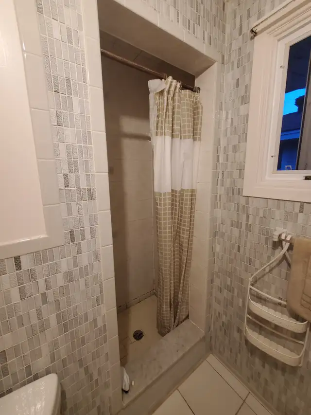 Short term or Airbnb room for rent  ( Just $ 50 !! ) in Room Rentals & Roommates in Ottawa - Image 7