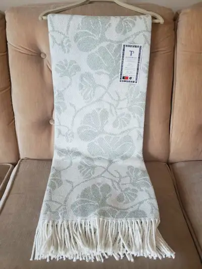 TEXETIS PENEDO BLANKET THROW/ BRAND NEW , View more