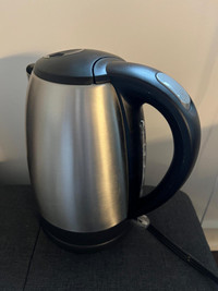 INSIGNIA Electric Water Kettle