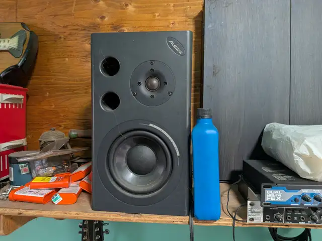 Analog recording studio582387480375470083