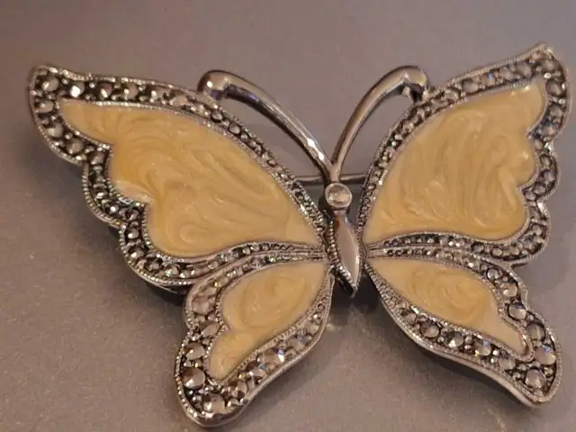 Vintage 1991  Avon Whispering Wings Butterfly Brooch 