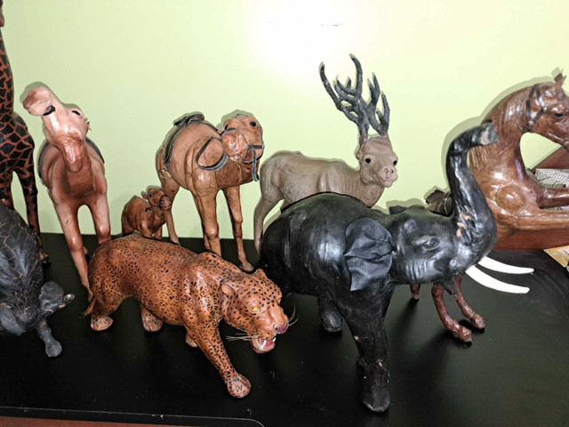 Leather Animals collection  in Home Décor & Accents in Bedford - Image 4