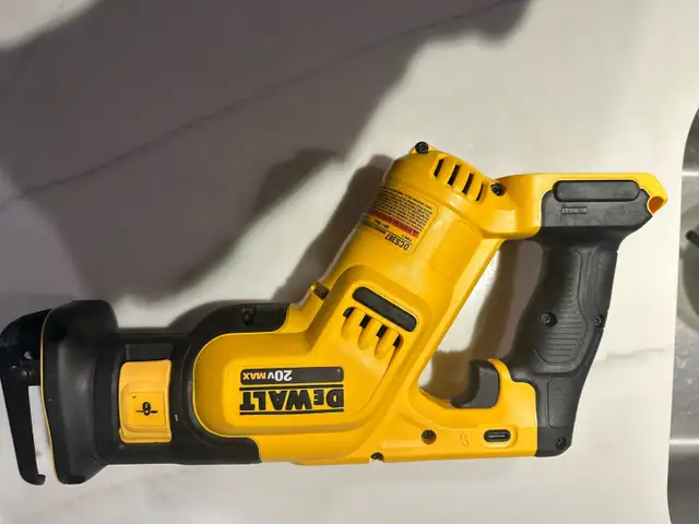 DeWalt Reciprocating Saw in Power Tools in St. Catharines - Image 3