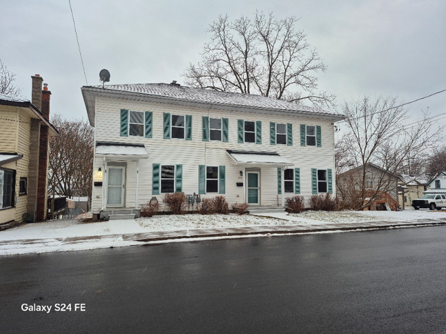 Deseronto , two bedroom duplex in Long Term Rentals in Napanee - Image 2