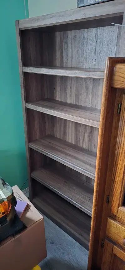 *reduced* $100 Adjustable bookshelf. Purchased from Canadian tire, see reference picture. Moving, ne...