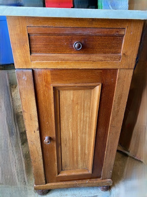 Antique Side Table with Marble Top in Arts & Collectibles in Oshawa / Durham Region