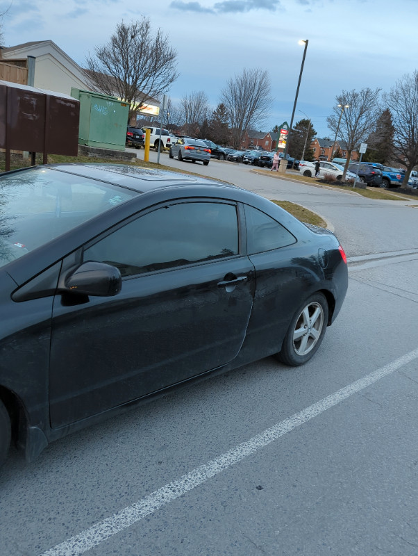 LOOKING FOR USED TIRE AND RIM FOR HONDA CIVIC 2006 in Tires & Rims in Oshawa / Durham Region