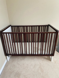 Modern 3 level baby crib/toddler day bed plus change table