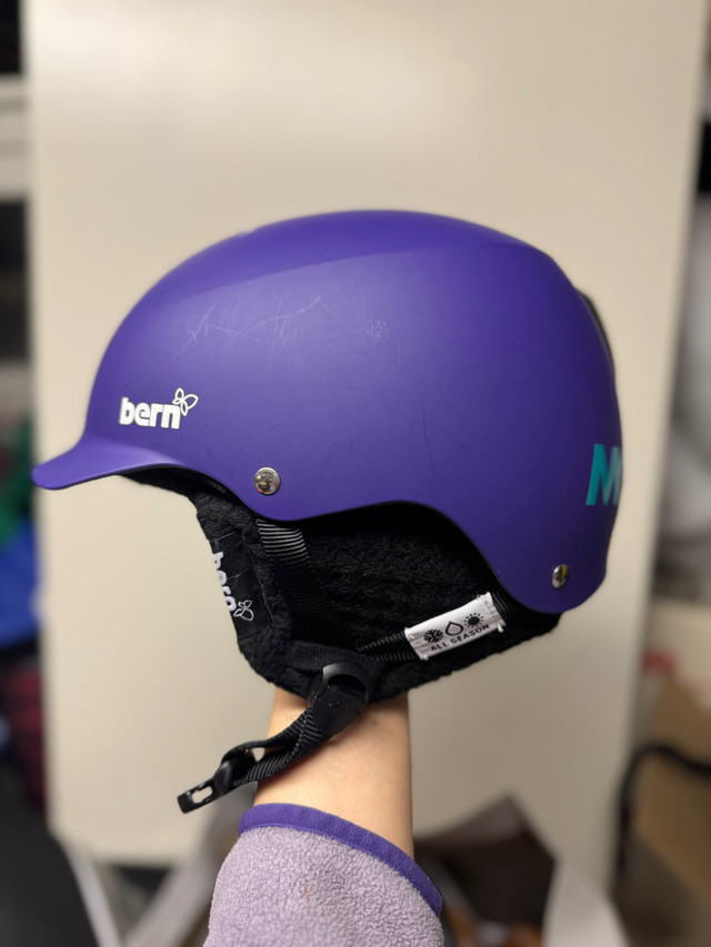 BERN snowboard/ski helmet in Ski in Mississauga / Peel Region
