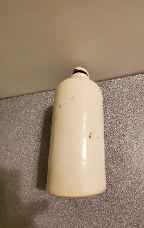 Vintage Hot Water Bottle Ceramic Stoneware Crock with Stopper in Arts & Collectibles in City of Toronto - Image 8