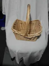 Small wicker Basket with handle