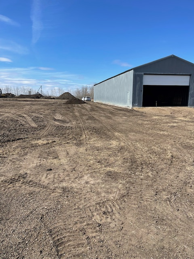 4.63 Acres c/w Shop Vegreville, AB -$425,000 (Just Greatly Reduced) 4.63 Acre Fully fenced Industria...